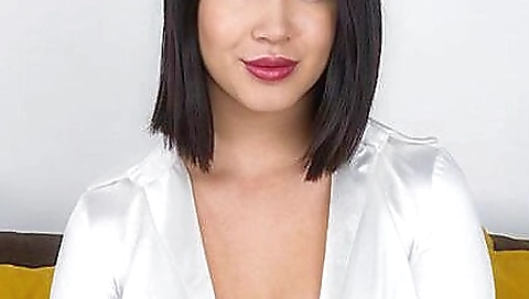 Sexy solo girl in vr porn looking deep into her eyes