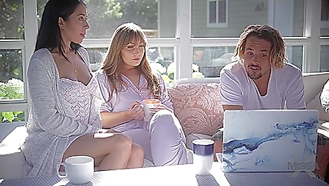 Blonde and brunette get their ass and their pussy filled