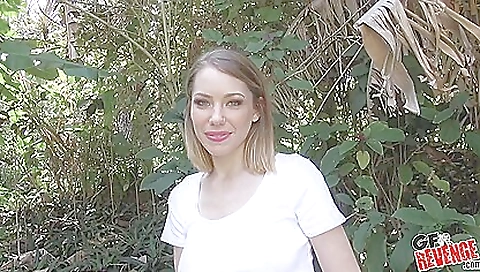 Pussy In The Park With Sean Lawless And Raylin Ann